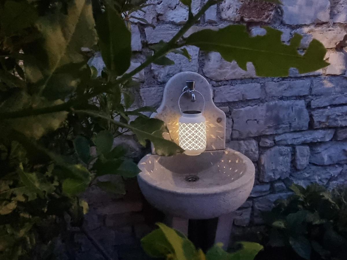 Вілла Stonehouse Ana With Jacuzzi Rovinj-Krmed Екстер'єр фото